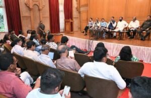 शेतकऱ्यांना देण्यात येणारी कर्जमाफी हा राज्य शासनासाठी राजकीय विषय नसून शेतकऱ्यांना दिलासा देण्याचे साधन आहे.