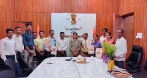 कृषी पुरस्कारप्राप्त शेतकरी, अधिकाऱ्यांचा जिल्हाधिकाऱ्यांच्याहस्ते सत्कार