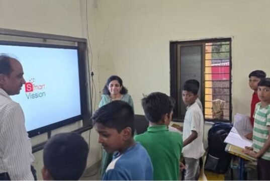 जिल्हाधिकारी डॉ. मित्ताली सेठी यांचा जवाहर नवोदय विद्यालय, अक्कलकुवा येथे भेट
