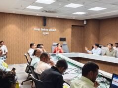 महाराष्ट्र-कर्नाटक सीमाप्रश्नी महाराष्ट्र शासन सीमाभागातील मराठी बांधवांच्या पाठीशी ठामपणे उभे असून त्यांच्या न्याय्य हक्कांसाठी सर्वतोपरी प्रयत्न सुरूच