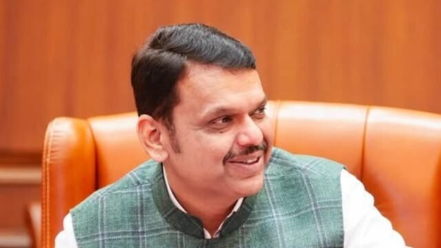 Chief Minister Devendra Fadnavis held a meeting regarding buildings affected by restrictions related to the airport funnel zone and the Juhu Military Transmitter Station.
