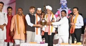 ग्रामविकास आणि पंचायतराज विभागातर्फे आयोजित ‘निर्मलवारी-समृद्धवारी’ आणि मुख्यमंत्री वैद्यकीय सहायता कक्षाच्या ‘चरणसेवा’ उपक्रमाचा समारोप
