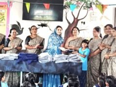 कस्तुरबा गांधी बालिका विद्यालय टोकर तलाव येथे शालेय गणवेश वाटप उत्साहात