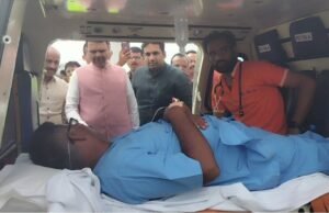 पंढरपूर येथे श्री विठ्ठल रुक्मिणीच्या दर्शनासाठी छत्रपती संभाजीनगर येथून आलेल्या वारकरी बाळू आसाराम पडूळ (वय ५४) यांना अचानक अस्वस्थ वाटू लागल्याने