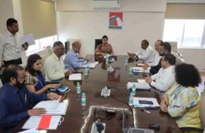 ऊर्जा राज्यमंत्री मेघना साकोरे – बोर्डीकर यांच्या अध्यक्षतेखाली येथील एमएसआरडीसी कार्यालयात एमएनआरई व महाराष्ट्र ऊर्जा