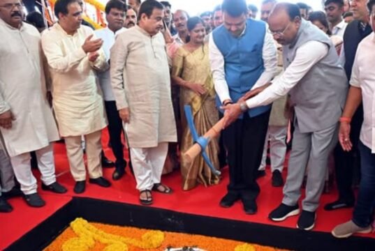 नागपूर महापालिकेच्यावतीने राबविण्यात येत असलेल्या महर्षी सुदर्शन वाल्मिकी वसाहत आणि प्रधानमंत्री आवास योजना