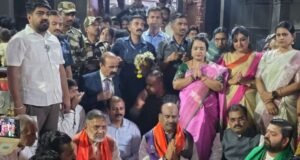 लोकसभा अध्यक्ष ओम बिर्ला यांनी घेतले त्र्यंबकेश्वराचे दर्शन