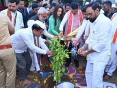 मुख्यमंत्री देवेंद्र फडणवीस यांच्या हस्ते महाराष्ट्र प्रदूषण नियंत्रण मंडळ, पर्यावरणीय व वातावरणीय बदल विभागातर्फे आयोजित ‘पर्यावरणाची वारी पंढरीच्या दारी’ उपक्रमाचा समारोप झाला