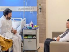 मुख्यमंत्री देवेंद्र फडणवीस यांनी आज कोकिलाबेन धीरूभाई अंबानी रुग्णालयात उपचार घेत असलेले आंध्र प्रदेशचे उपमुख्यमंत्री पवन कल्याण यांची भेट