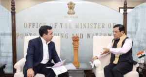 मत्स्यव्यवसाय व बंदरे मंत्री नितेश राणे यांनी केंद्रीय बंदरे, जहाजबांधणी व जलमार्ग मंत्री सर्बानंद सोनोवाल यांची भेट घेतली