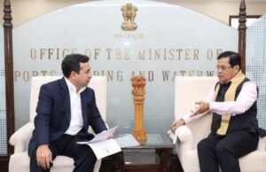 मत्स्यव्यवसाय व बंदरे मंत्री नितेश राणे यांनी केंद्रीय बंदरे, जहाजबांधणी व जलमार्ग मंत्री सर्बानंद सोनोवाल यांची भेट घेतली