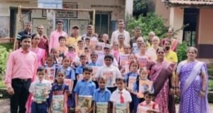 आदर्श जि.प.शाळा तारळ,धुमाळवाडी शाळेत शैक्षणिक साहित्य वाटप