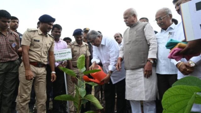 Everyone should adopt at least one tree and contribute to tree conservation – Guardian Minister Chandrakant Patil.