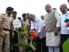 पुराचे पाणी दुष्काळी तालुक्यांकडे वळवा; धरणांतील विसर्गाचे नियोजन करा – पालकमंत्री शंभूराज देसाई