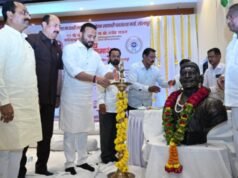 मध्यवर्ती सहकारी बँकेच्या माध्यमातून शेतकरी आर्थिकदृष्ट्या सक्षम झाला पाहिजे – पालकमंत्री जयकुमार गोरे