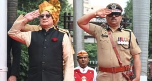 स्वातंत्र्यदिनी राज्यपाल जिष्णु देव वर्मा यांच्या हस्ते ध्वजारोहण