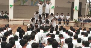 स्वातंत्र्य दिनाच्या पूर्वसंध्येला एस. ए. मिशन इंग्लिश मीडियम हायस्कूलमध्ये देशभक्तीपर कार्यक्रम उत्साहात