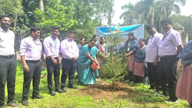 Tree plantation under the 'Ek Peed Maa Ke Naam' campaign at S. A. Mission High School and Junior College