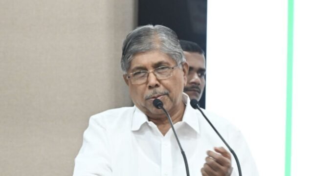 The Revenue Department should strive to make life easier for the common people – Guardian Minister Chandrakant Patil.