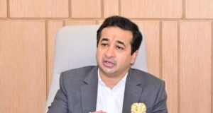 राजापूर बंदर व जहाजबांधणी प्रकल्पाला गती देण्याचे निर्देश – मंत्री नितेश राणे