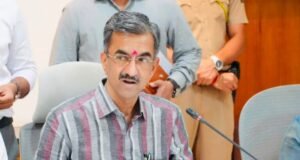 जिल्हा आरोग्य विभागात रिक्त पदे भरण्याची कार्यवाही लवकरात लवकर पूर्ण करावी – मंत्री शंभूराज देसाई