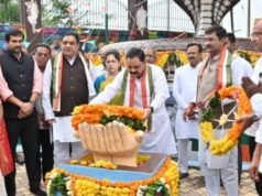 चिमूर क्रांती दिनानिमित्त मंत्री अशोक वुईके यांच्याकडून अभिवादन