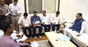 बुरुड समाजाच्या प्रलंबित मागण्यांवर सकारात्मक कार्यवाहीचे निर्देश – मंत्री संजय शिरसाट