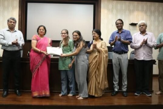दिल्लीकरांना महाराष्ट्राच्या रांगोळी कलेची भुरळ; प्रदर्शन, कार्यशाळा आणि स्पर्धेला उत्स्फूर्त प्रतिसाद