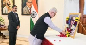राजीव गांधी जयंतीनिमित्त राज्यपालांकडून पुष्पांजली; लोकभवनात सद्भावना प्रतिज्ञा