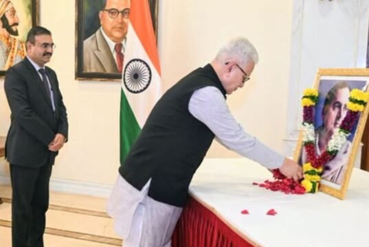 राजीव गांधी जयंतीनिमित्त राज्यपालांकडून पुष्पांजली; लोकभवनात सद्भावना प्रतिज्ञा