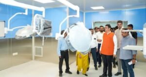 नागपूरच्या मेडिकल आणि मेयो रुग्णालयांतील विकासकामांची मुख्यमंत्र्यांकडून पाहणी; अत्याधुनिक सुविधांबाबत समाधान
