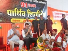 पार्थिव शिवलिंग निर्मिती सोहळ्यास मुख्यमंत्री देवेंद्र फडणवीस यांची भेट