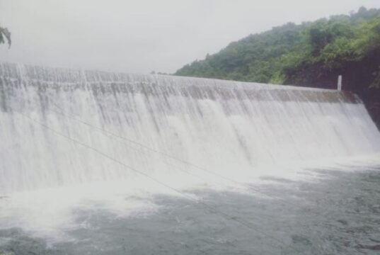 दिवाळवाडी धरण ठरत आहे पावसाळी पर्यटनाचे आकर्षण; विकासासाठी सकारात्मक अपेक्षा