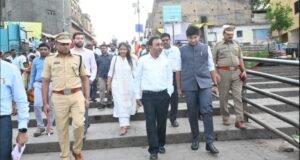 मुख्य सचिव राजेश अग्रवाल यांच्याकडून चंद्रभागा घाट व श्री विठ्ठल-रुक्मिणी मंदिर परिसराची पाहणी