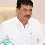 राज्यातील सर्व शासकीय, खासगी, धर्मादाय रुग्णालयांच्या अग्नी व विद्युत सुरक्षा मानकांची तपासणी करा – मंत्री प्रकाश आबिटकर