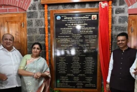 मुख्यमंत्री देवेंद्र फडणवीस यांच्या प्रमुख उपस्थितीत कागल नगरीत विविध विकासकामांच्या लोकार्पण सोहळा व शेतकरी मेळावा आयोजित करण्यात आला