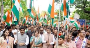 ‘हर घर तिरंगा’ अभियानांतर्गत नामदार गोपाळकृष्ण गोखले मार्गावर मुख्यमंत्री देवेंद्र फडणवीस यांच्या प्रमुख उपस्थितीत झालेल्या भव्य तिरंगा रॅलीला उत्स्फूर्त प्रतिसाद लाभला