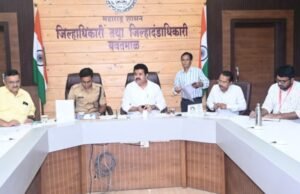 आपत्ती निवारणासाठी प्रशासन अलर्ट; पूरप्रवण भागांसाठी स्वतंत्र कृती आराखडा तयार करण्याचे पालकमंत्री संजय राठोड यांचे निर्देश