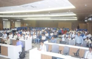 दुर्गम भागातील प्रत्येक पात्र नागरिकापर्यंत आयुष्मान योजनेचा लाभ पोहोचवा ई-केवायसी मोहिमेला गती देण्याचे डॉ. ओमप्रकाश शेटे यांचे निर्देश