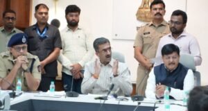 दिव्यांगांसाठीच्या योजनांची प्रभावी अंमलबजावणी करा – पालकमंत्री शंभूराज देसाई